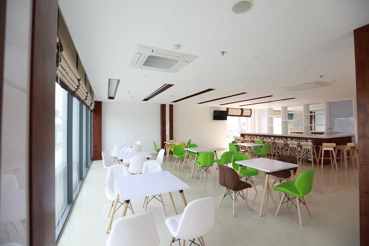 Aha Golden Dragon Hotel นิญบิ่ญ ภายนอก รูปภาพ
